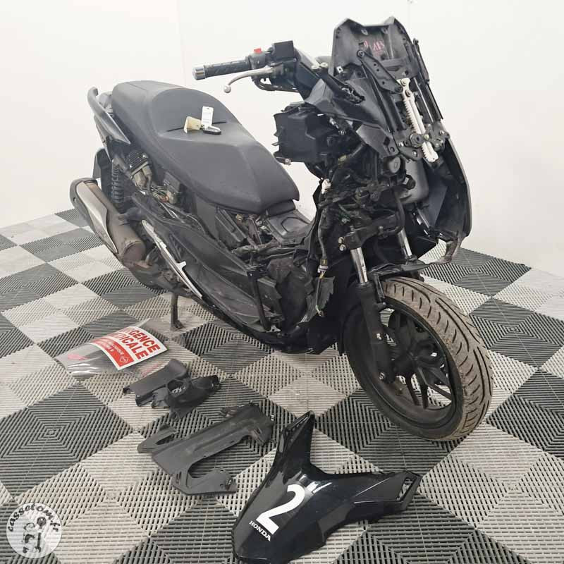 Honda NSS300A 300cc 2019 accidenté - La Casse de l'Oncle Tom