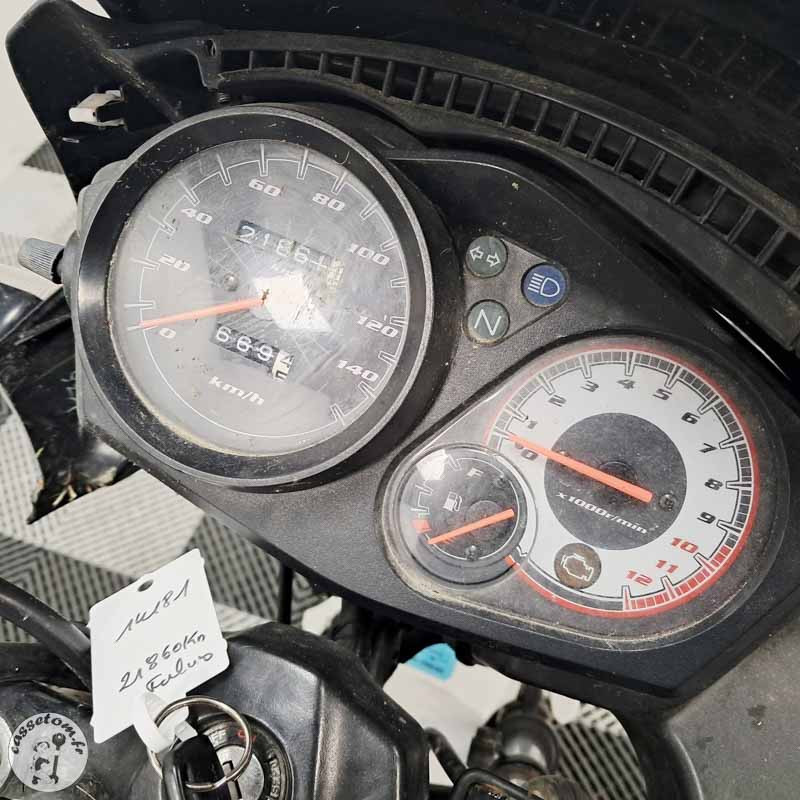 Honda CBF125 124 2011 accidenté - La Casse de l'Oncle Tom