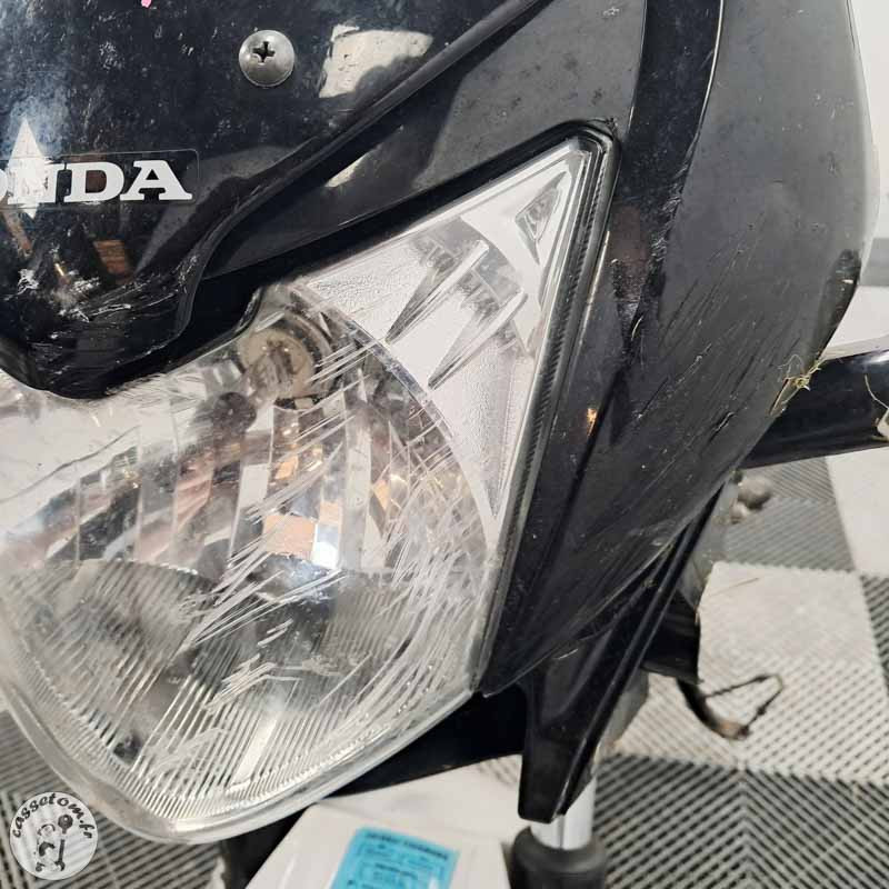 Honda CBF125 124 2011 accidenté - La Casse de l'Oncle Tom