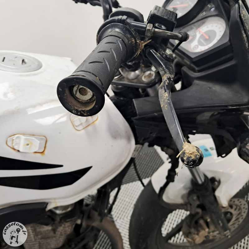 Honda CBF125 124 2011 accidenté - La Casse de l'Oncle Tom