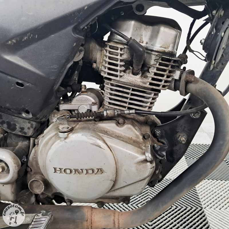 Honda CBF125 124 2011 accidenté - La Casse de l'Oncle Tom