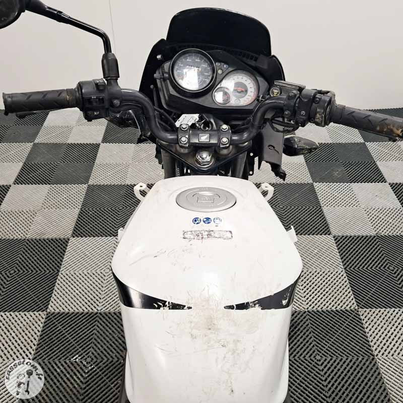 Honda CBF125 124 2011 accidenté - La Casse de l'Oncle Tom