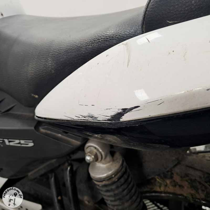 Honda CBF125 124 2011 accidenté - La Casse de l'Oncle Tom
