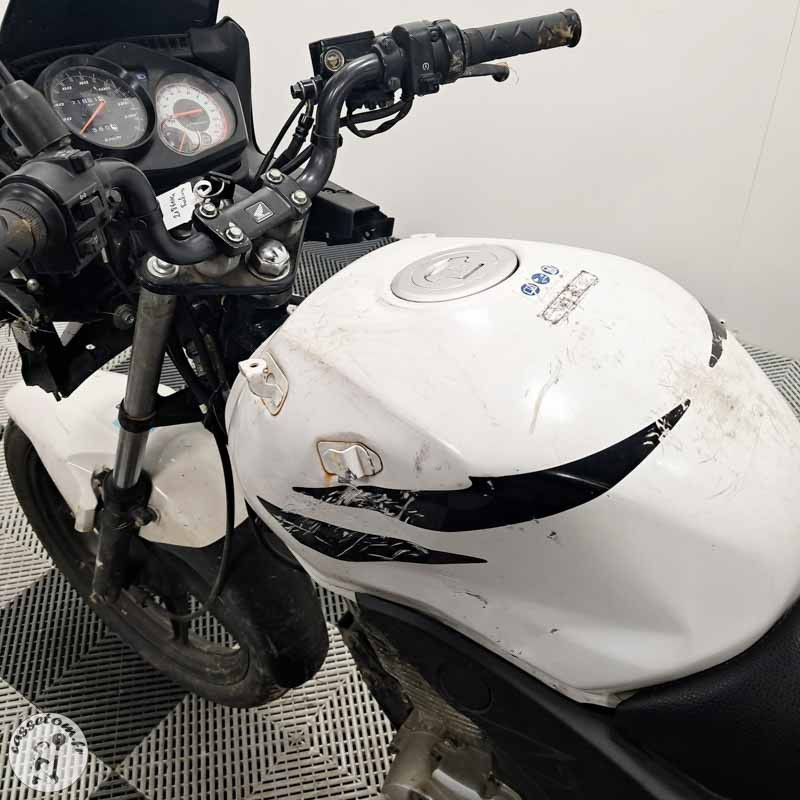 Honda CBF125 124 2011 accidenté - La Casse de l'Oncle Tom