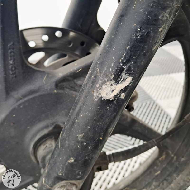 Honda CBF125 124 2011 accidenté - La Casse de l'Oncle Tom