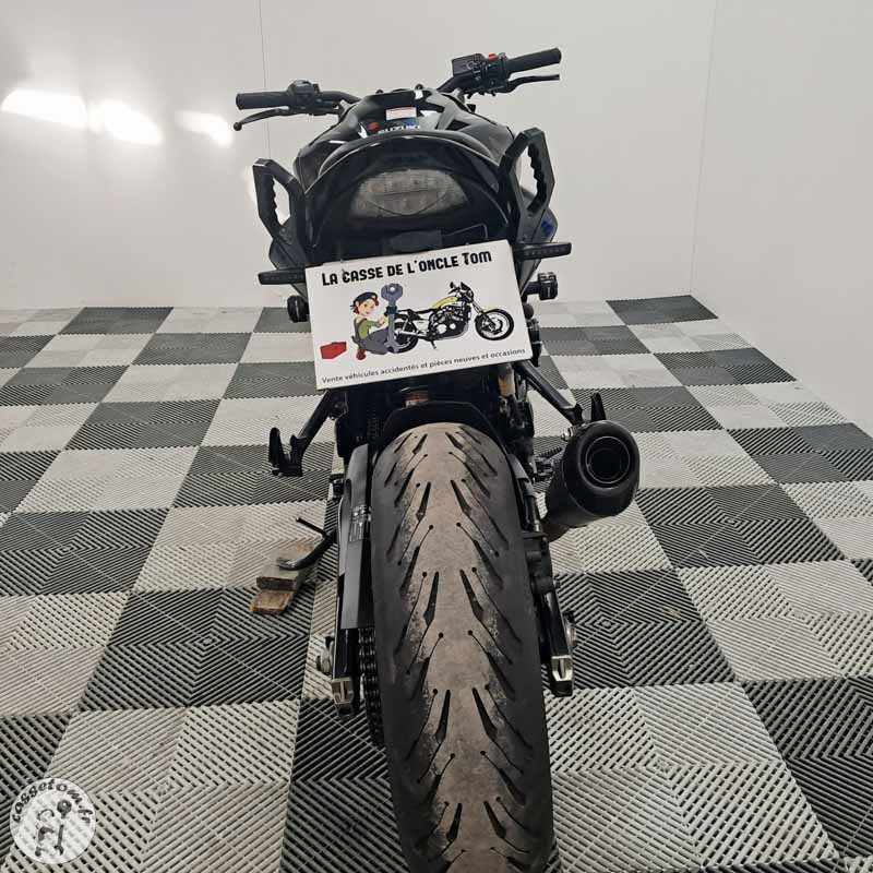 SUZUKI GSX-S750 2021