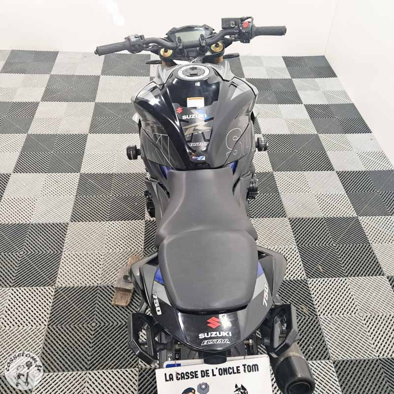 SUZUKI GSX-S750 2021