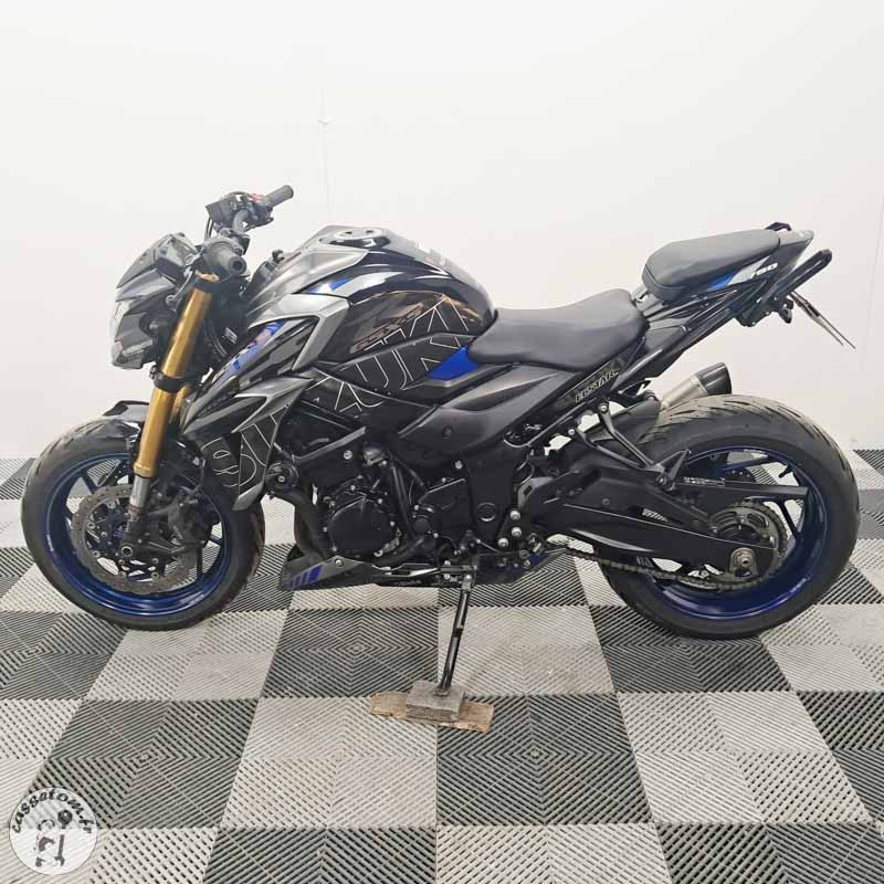 SUZUKI GSX-S750 2021