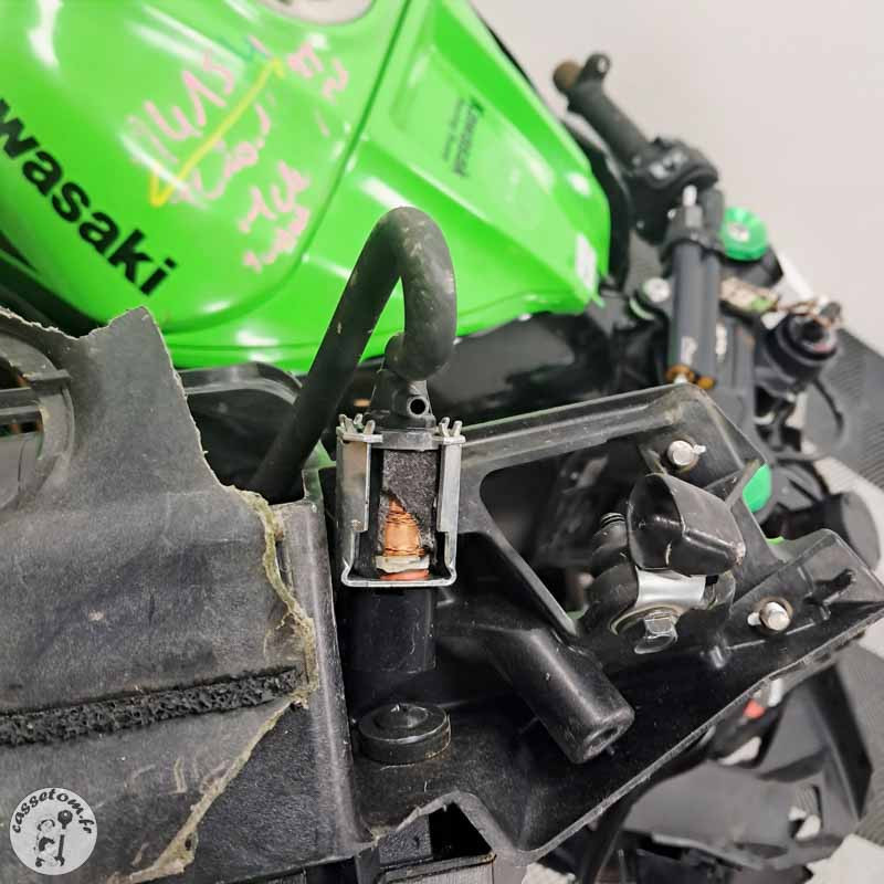 KAWASAKI ZX-10R 998 2020 accidentée - La Casse de l'Oncle Tom
