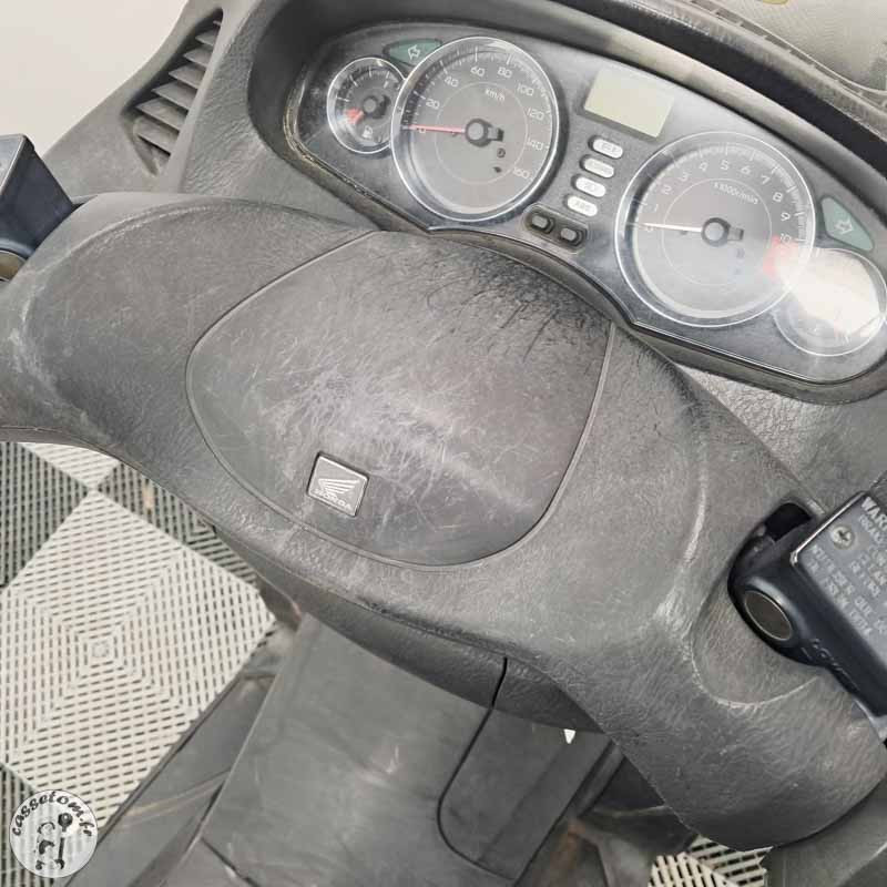 Honda CB 500 2013 accidentée - La Casse de l Oncle Tom