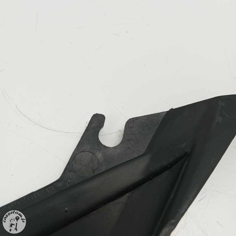 Cache latéral sous selle droit Yamaha  600 xj diversion 1998 - Cassetom - Nos pieces motos