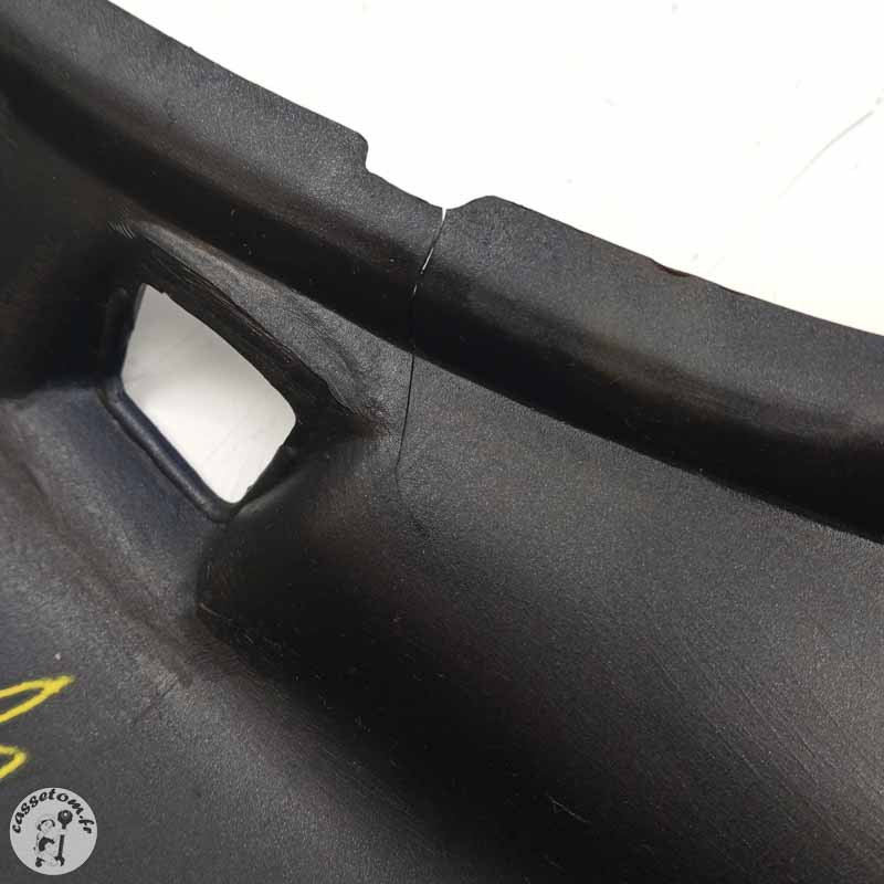 Demi coque arrière droit Yamaha  600 xj diversion 1998 - Cassetom - Nos pieces motos