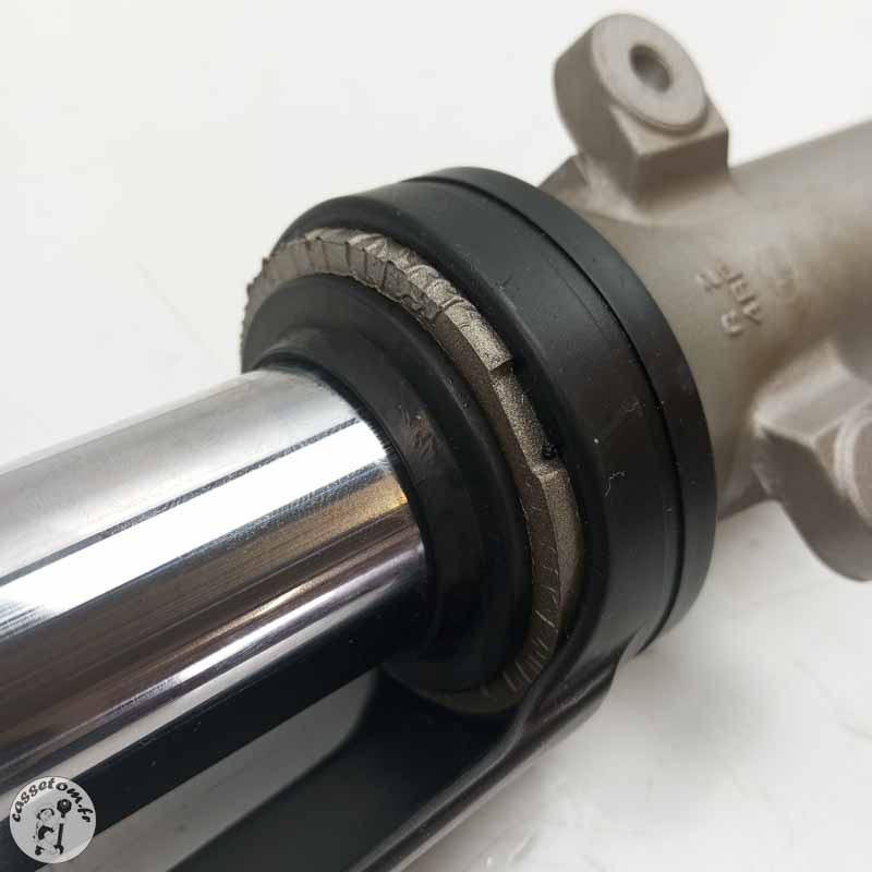 Bras de fourche droit Yamaha  600 xj diversion 1998 - Cassetom - Nos pieces motos