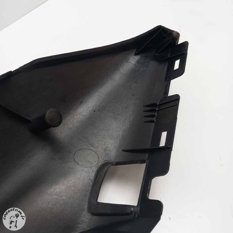 Demi coque arrière gauche  Yamaha  600 xj diversion 1998 - Cassetom - Nos pieces motos