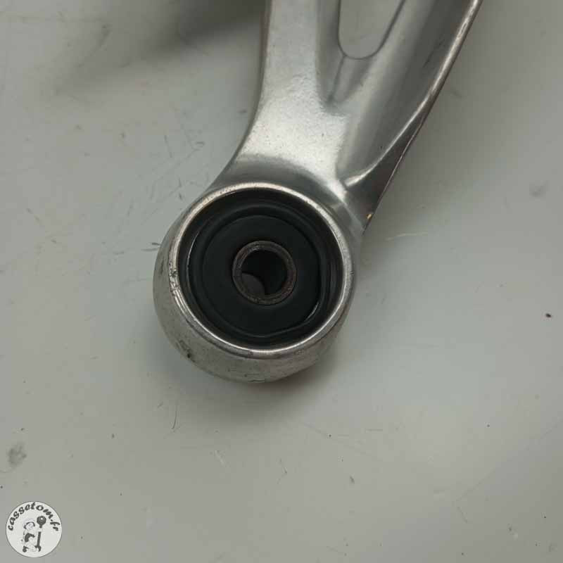 Platine repose pieds avant droit Yamaha  600 xj diversion 1998 - Cassetom - Nos pieces motos