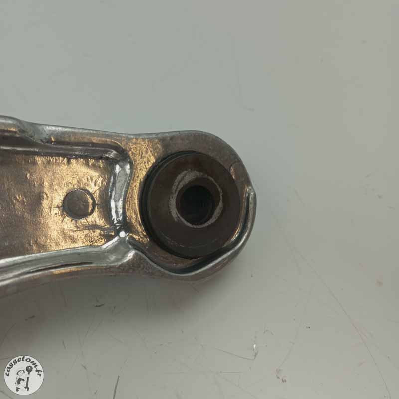 Platine repose pied avant gauche Yamaha  600 xj diversion 1998 - Cassetom - Nos pieces motos