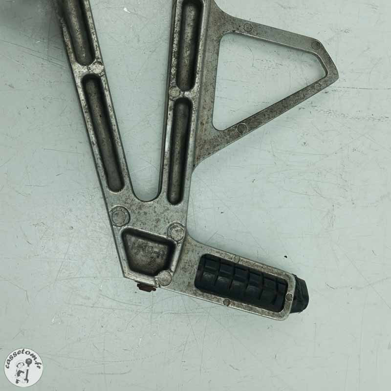 Platine arrière droit avec cale pied  Honda 650 nx dominator 1999 - Cassetom - Nos pieces motos