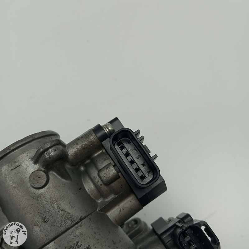 Rampe d'injection Suzuki 650 gsf bandit 2007 - Cassetom - Nos pieces motos