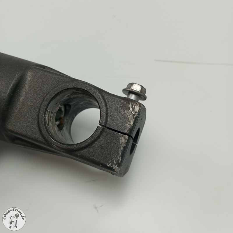 Bras de fourche droit Suzuki 650 gsf bandit 2007 - Cassetom - Nos pieces motos