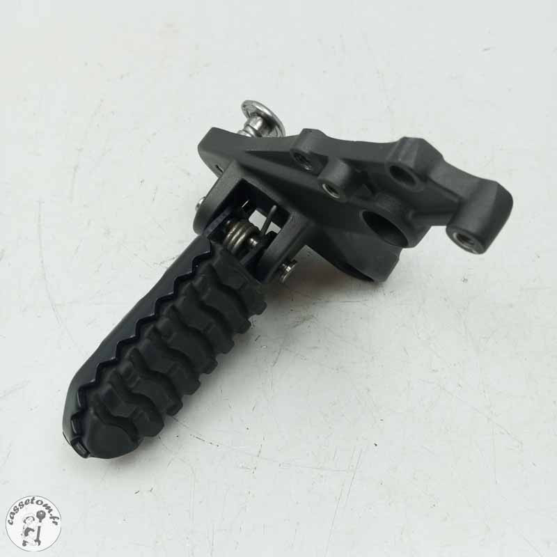 Platine avec repose pied avant droit  Triumph 1200 tiger xrx 2019 - Cassetom - Nos pieces motos