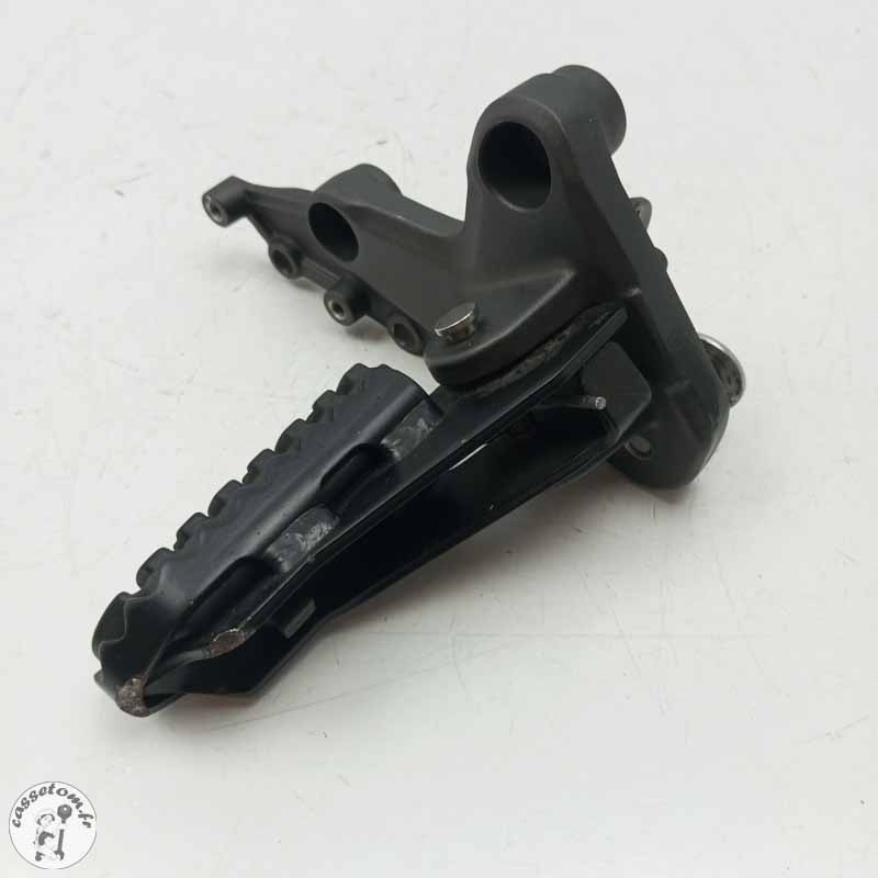 Platine avec repose pied avant droit  Triumph 1200 tiger xrx 2019 - Cassetom - Nos pieces motos