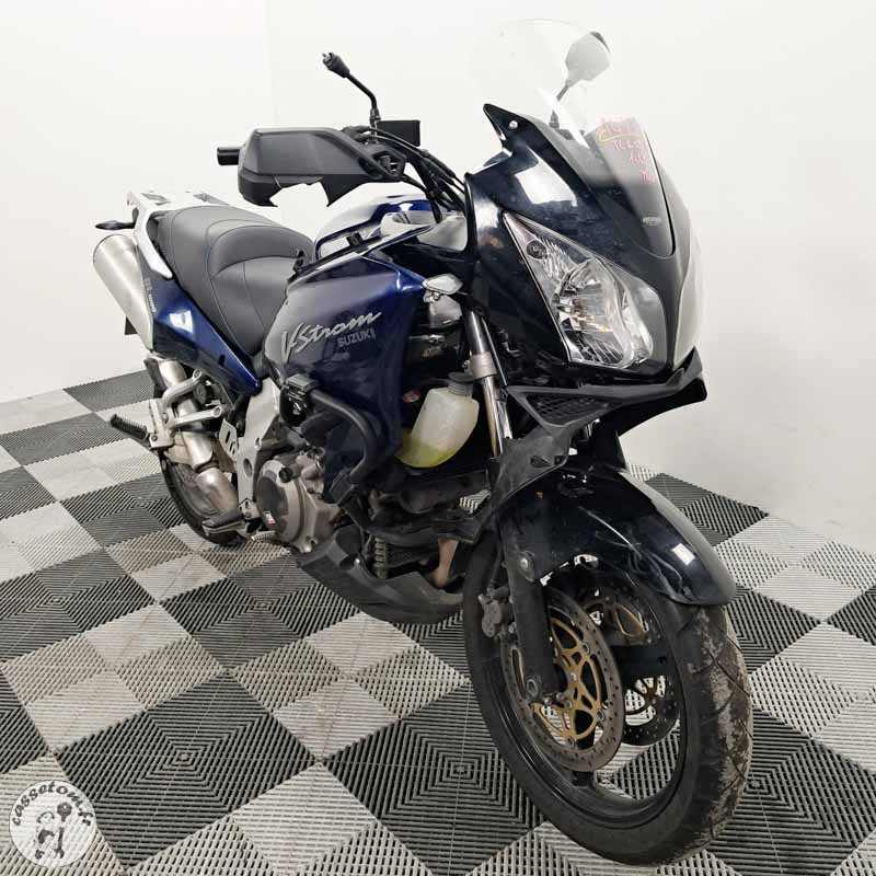 SUZUKI DL1000 996 2003 accidentée - La Casse de l Oncle Tom