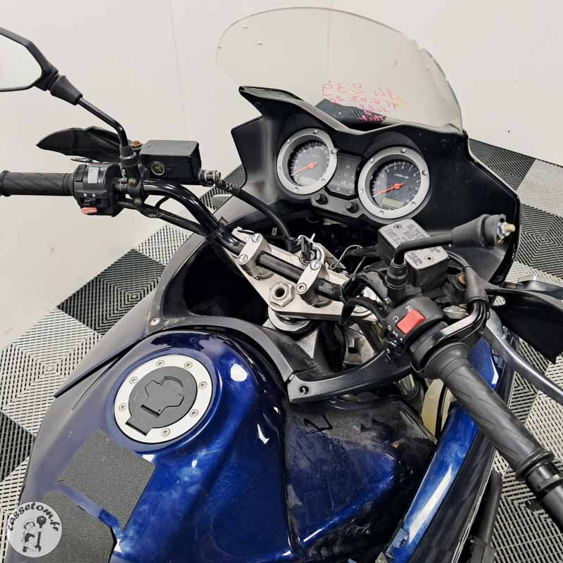 SUZUKI DL1000 996 2003 accidentée - La Casse de l Oncle Tom