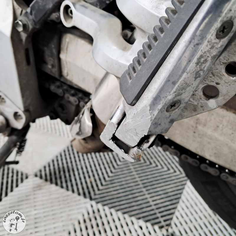 SUZUKI DL1000 996 2003 accidentée - La Casse de l Oncle Tom