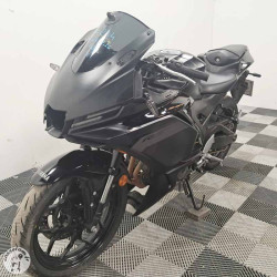 YAMAHA YZFR3 321 2025 accidentée - La Casse de l Oncle Tom