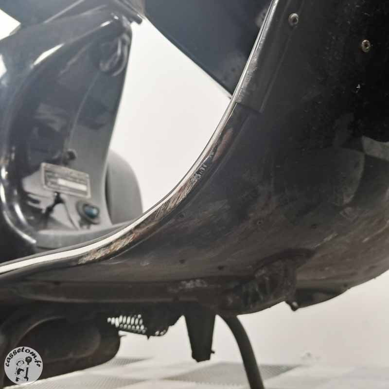 PIAGGIO PX125E 123 1997 accidente - La Casse de l Oncle Tom