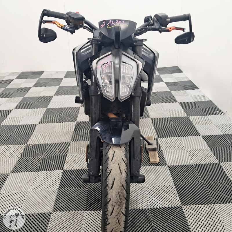 K.T.M. 790 DUKE 2018 accidentée - La Casse de l Oncle Tom