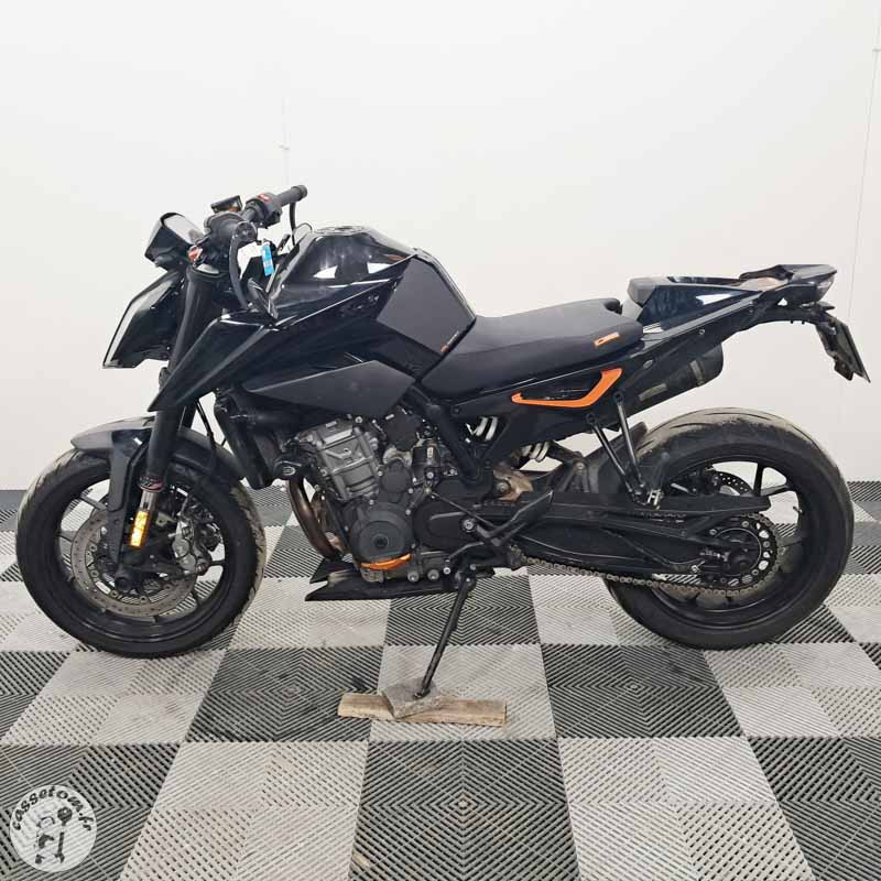 K.T.M. 790 DUKE 2018 accidentée - La Casse de l Oncle Tom