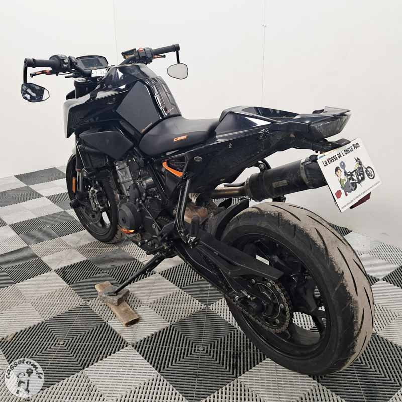 K.T.M. 790 DUKE 2018 accidentée - La Casse de l Oncle Tom