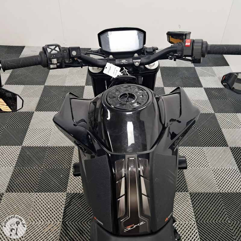 K.T.M. 790 DUKE 2018 accidentée - La Casse de l Oncle Tom