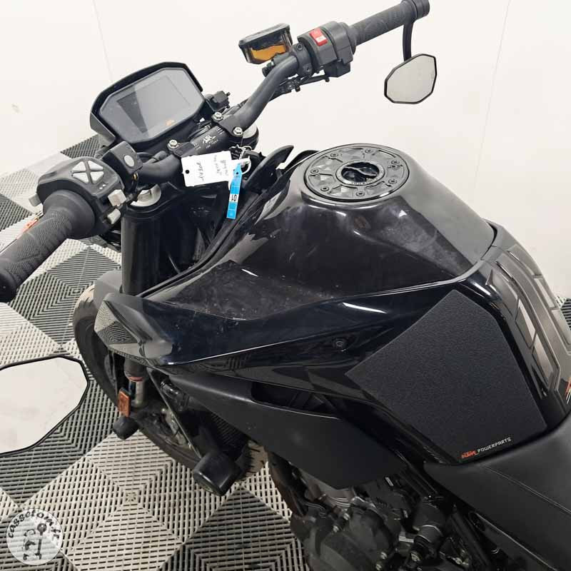 K.T.M. 790 DUKE 2018 accidentée - La Casse de l Oncle Tom