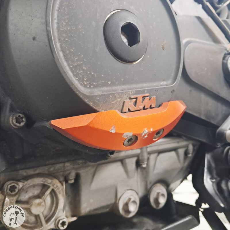 K.T.M. 790 DUKE 2018 accidentée - La Casse de l Oncle Tom