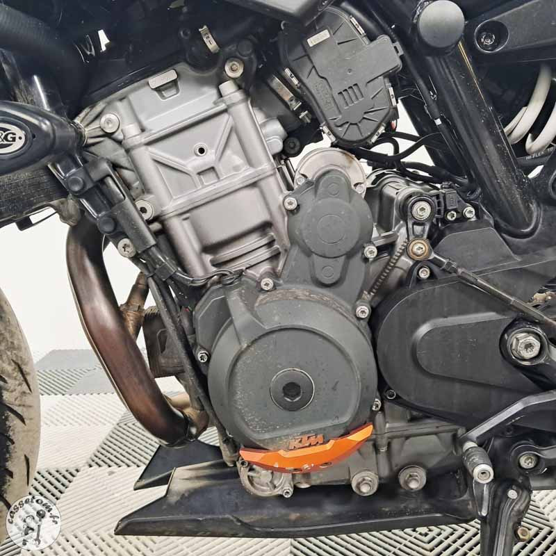 K.T.M. 790 DUKE 2018 accidentée - La Casse de l Oncle Tom