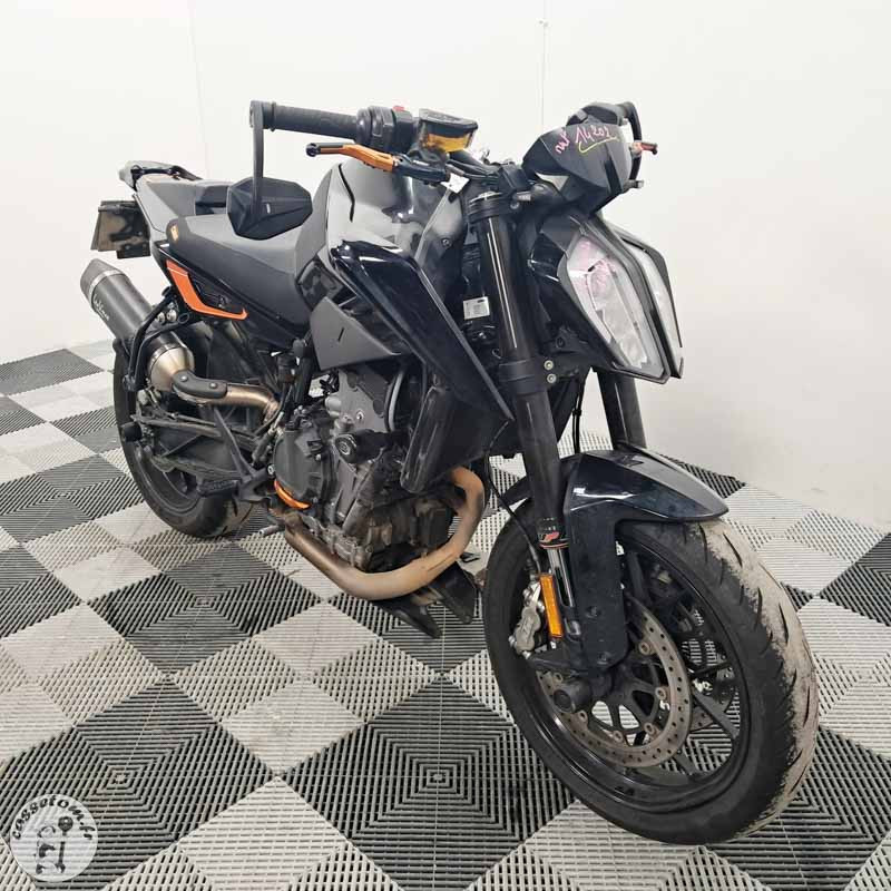 K.T.M. 790 DUKE 2018 accidentée - La Casse de l Oncle Tom