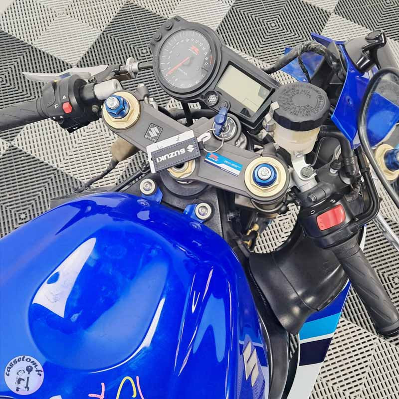 SUZUKI GSX-R600 599 2005 accidentée - La Casse de l Oncle Tom
