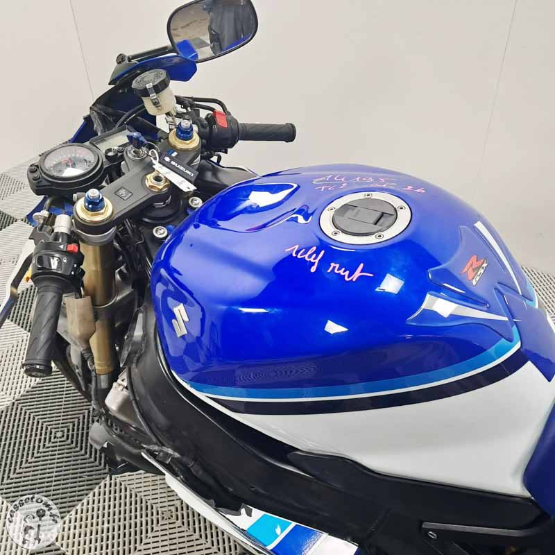 SUZUKI GSX-R600 599 2005 accidentée - La Casse de l Oncle Tom