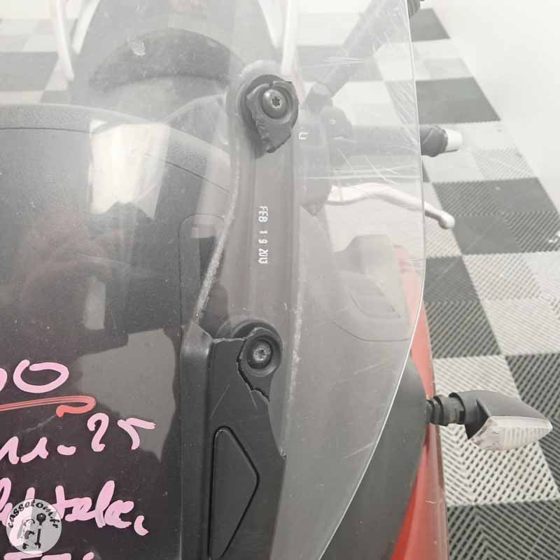 PEUGEOT METROPOLI 399 2013 accidente - La Casse de l Oncle Tom