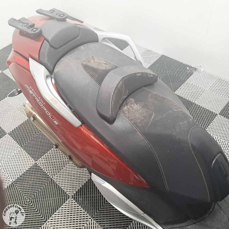 PEUGEOT METROPOLI 399 2013 accidente - La Casse de l Oncle Tom