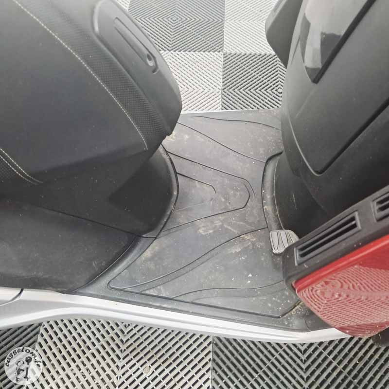 PEUGEOT METROPOLI 399 2013 accidente - La Casse de l Oncle Tom