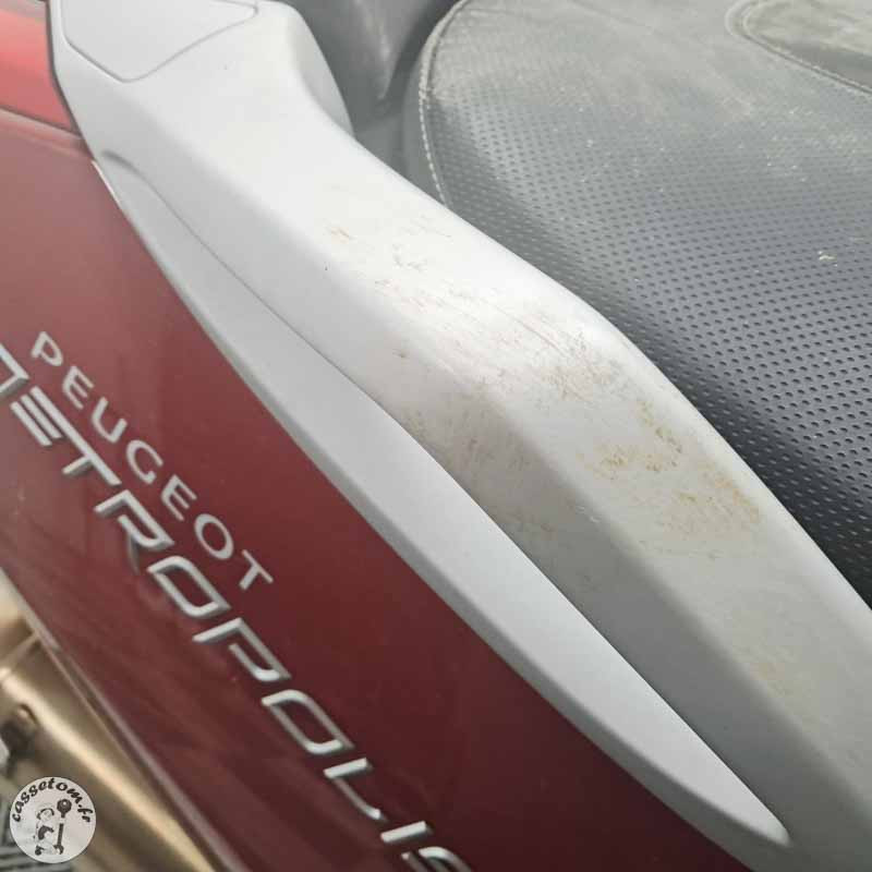 PEUGEOT METROPOLI 399 2013 accidente - La Casse de l Oncle Tom