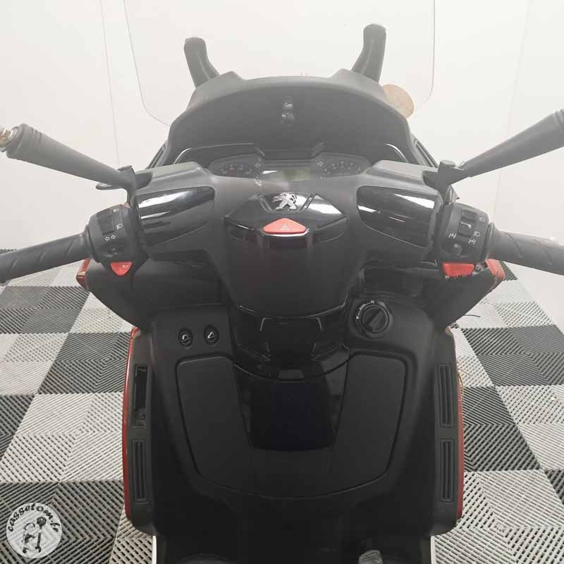 PEUGEOT METROPOLI 399 2013 accidente - La Casse de l Oncle Tom