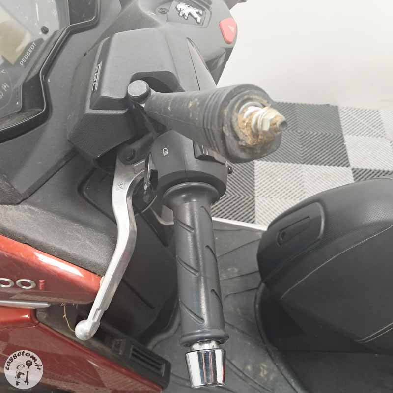 PEUGEOT METROPOLI 399 2013 accidente - La Casse de l Oncle Tom