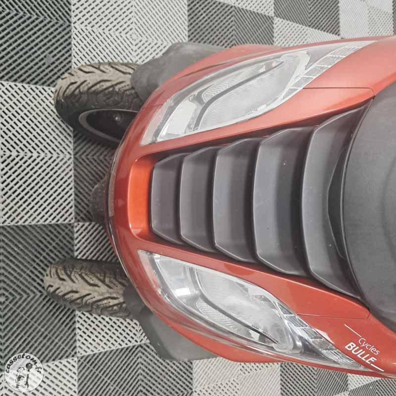 PEUGEOT METROPOLI 399 2013 accidente - La Casse de l Oncle Tom