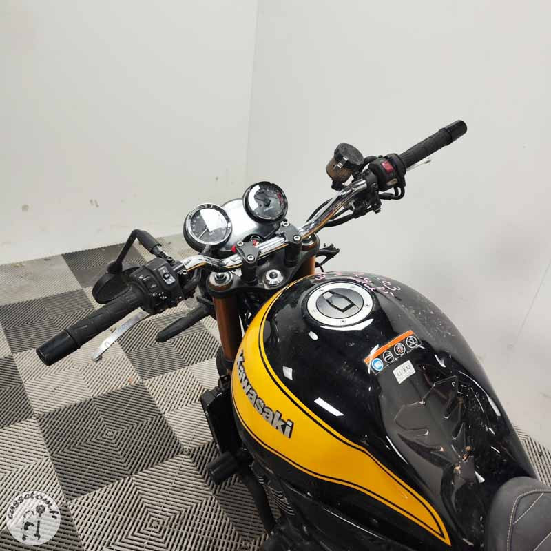 KAWASAKI Z900RS de 2024