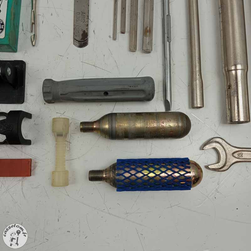 Coffre à outils  Bmw 1100 r gsk 1996 - Cassetom - Nos pieces motos