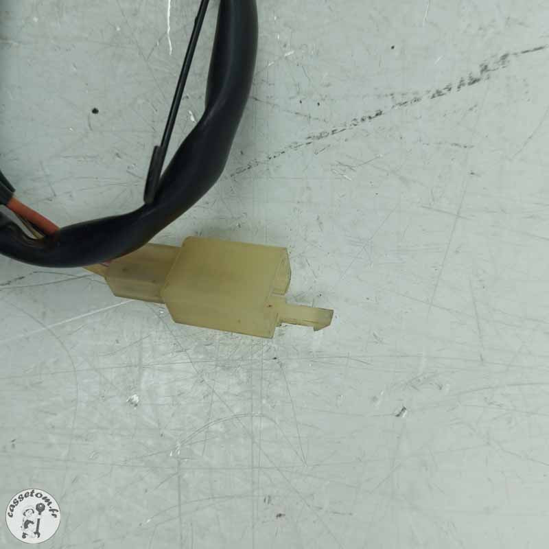 Contacteur de frein arrière  Suzuki 650 sfv Gladius 2014 - Cassetom - Nos pieces motos